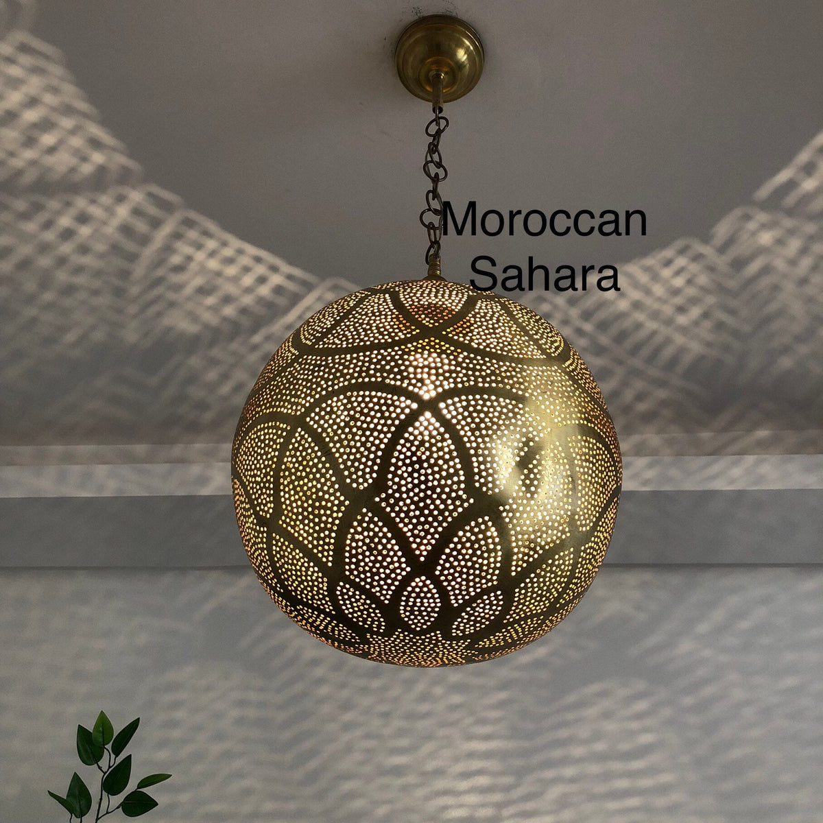 Handcrafted Brass Moroccan Pendant Lamp: Home Decor Lighting