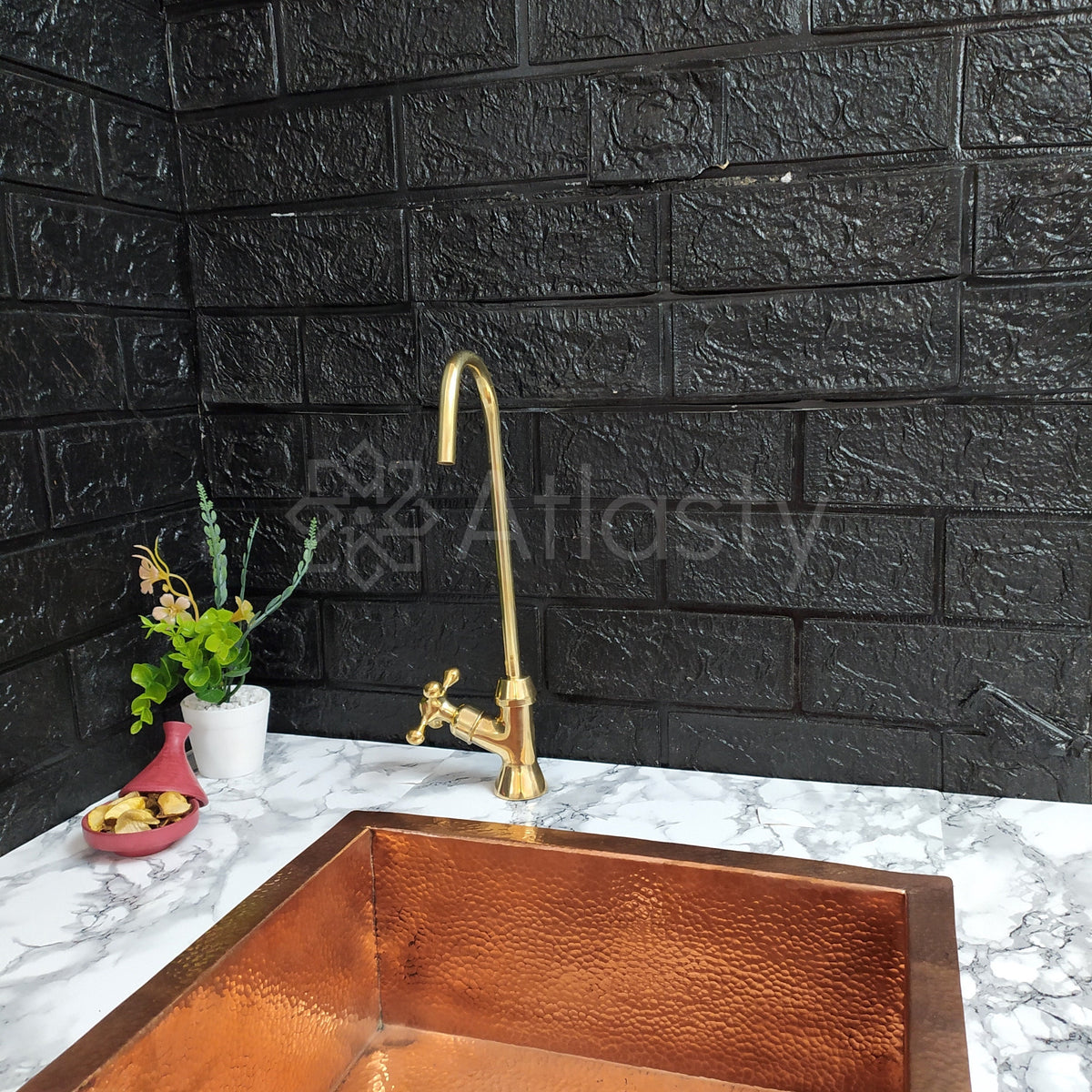 Single Handle Faucet – Unlacquered Solid Brass