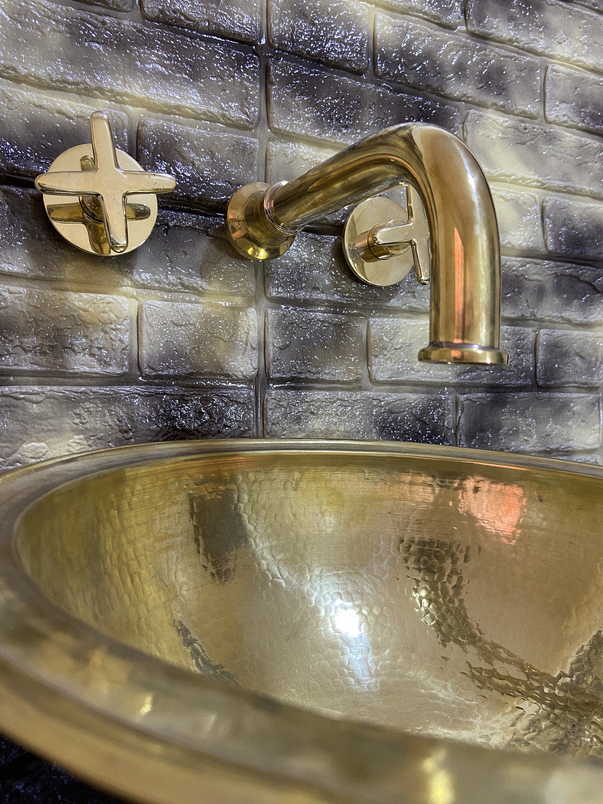 Wall Mounted Faucet, Unlacquered Brass Wall Bathroom Faucet, Customized Brass Bathroom Faucet, Snake Opening Bath Faucet