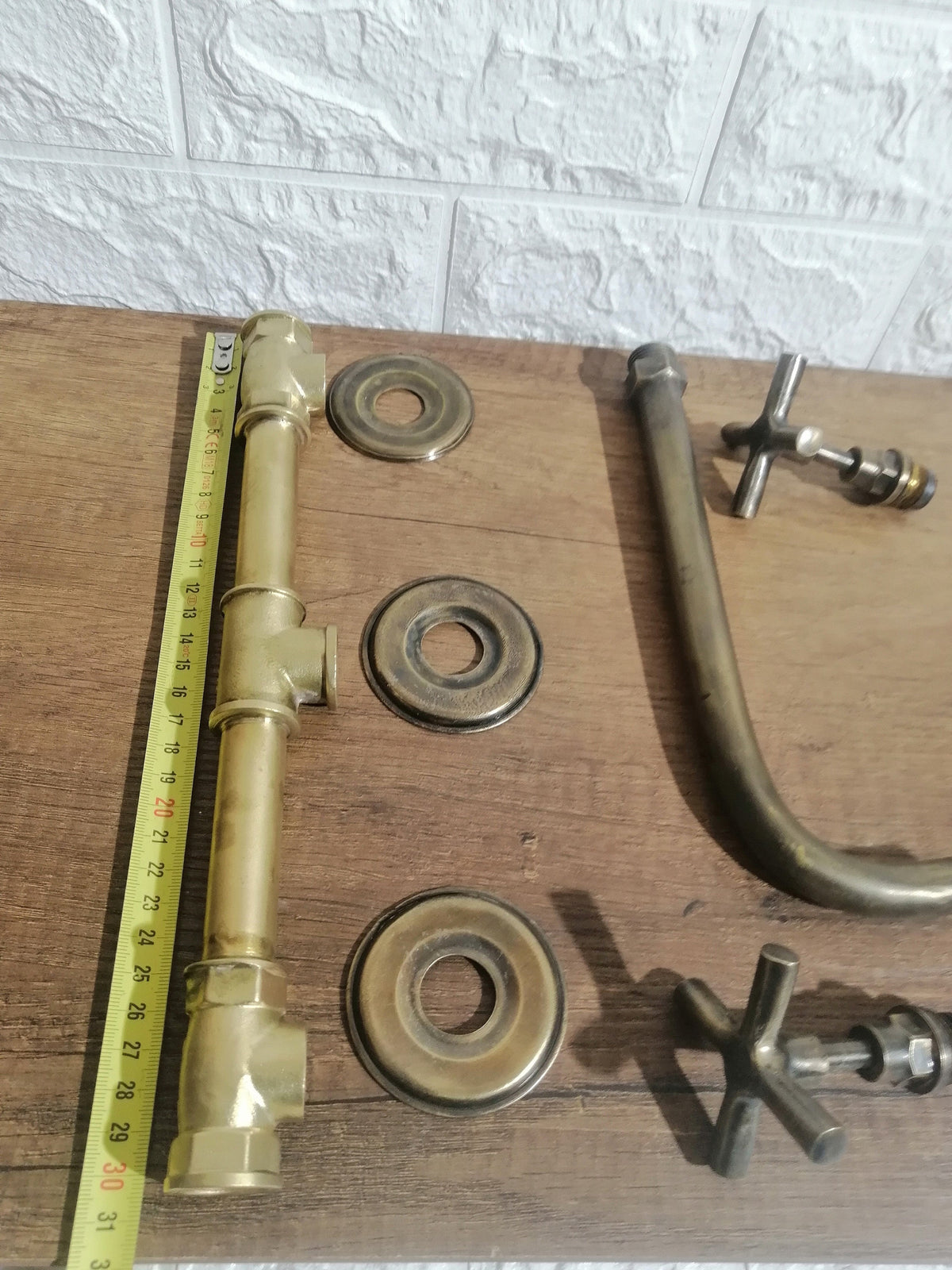 Patinated brass faucet Wall-mounted brass faucet with two crossed handles + brass valve - Vintage faucet.