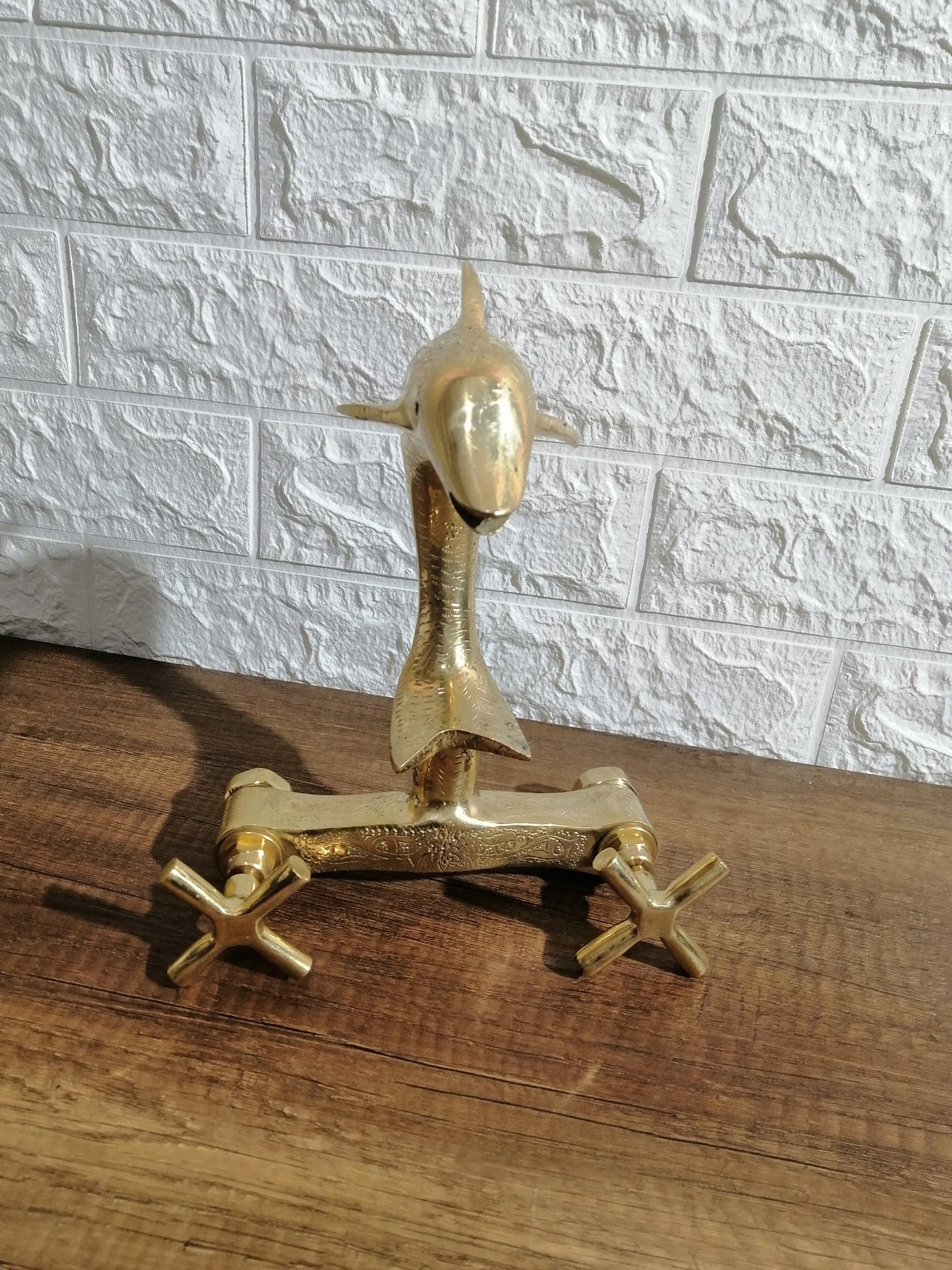 Solid Brass Wall Mounted Bath Tap