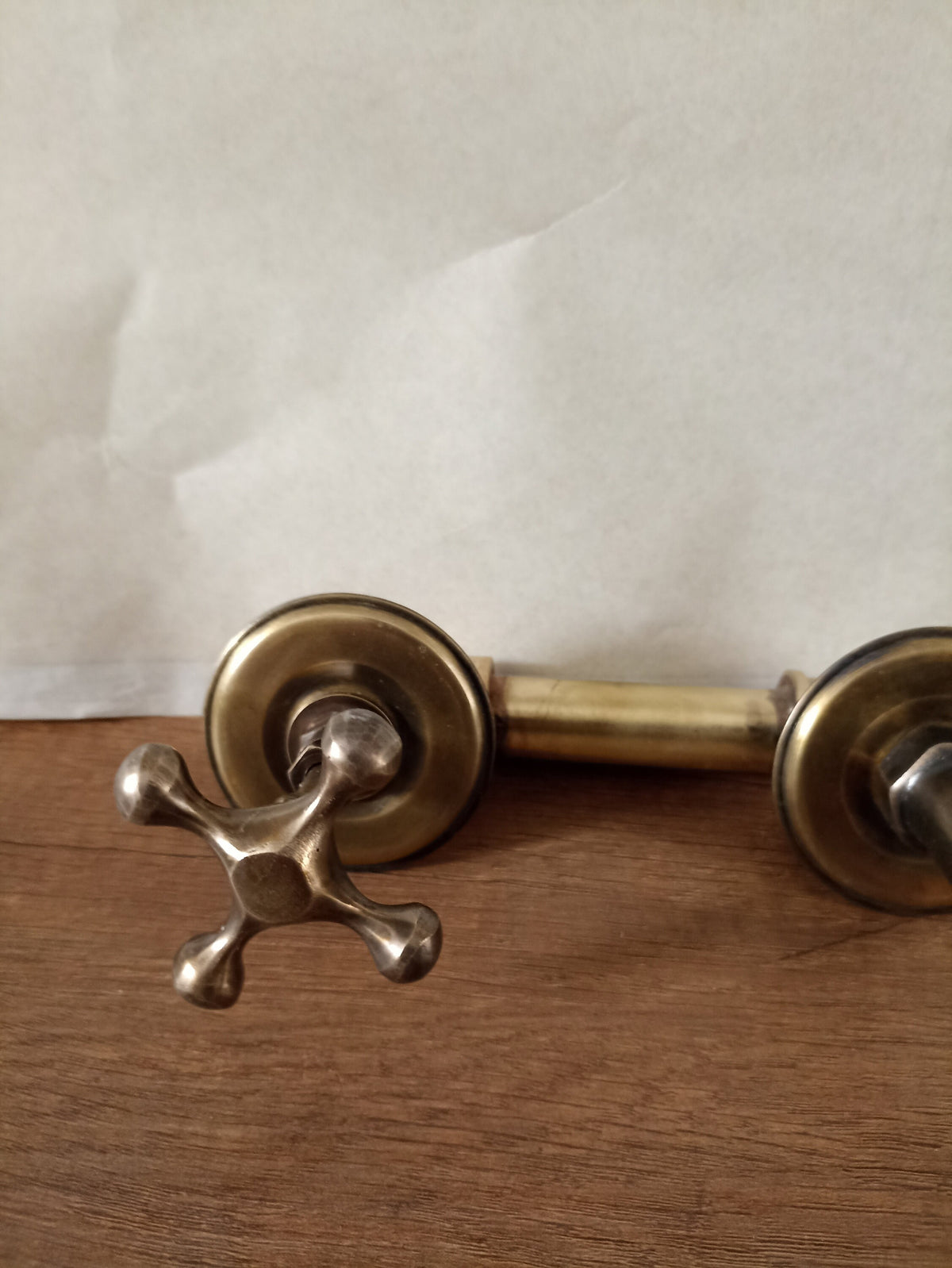 Patinated brass faucet Wall-mounted brass faucet with two crossed handles + brass valve - Vintage faucet.