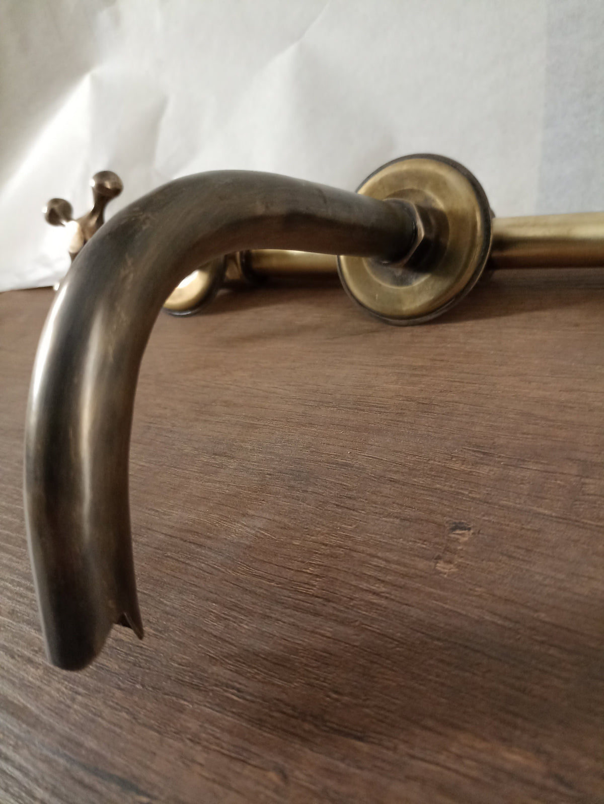 Patinated brass faucet Wall-mounted brass faucet with two crossed handles + brass valve - Vintage faucet.