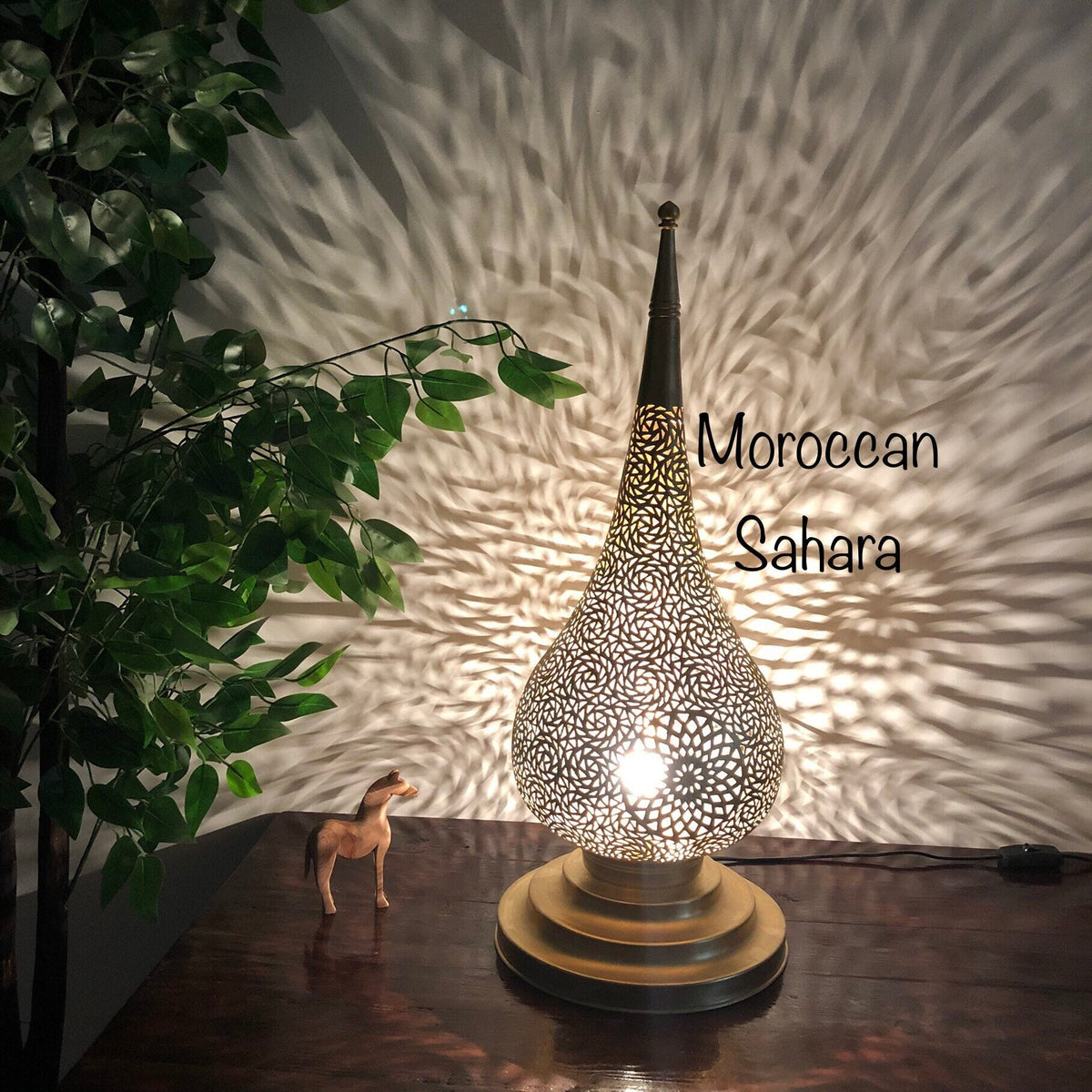 Handmade Moroccan Brass Table Lamp: Etched Vintage Design