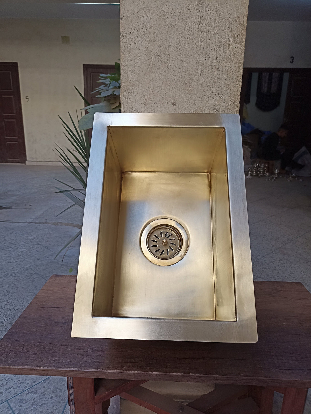 Brushed brass finish