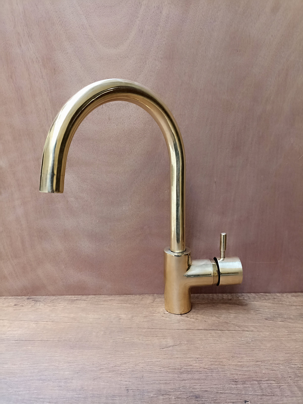 Exquisite Elegance: Unlacquered Brass Single Hole Basin Faucet and Antique Brass Sink Mixer Tap - Timeless Beauty for Yo