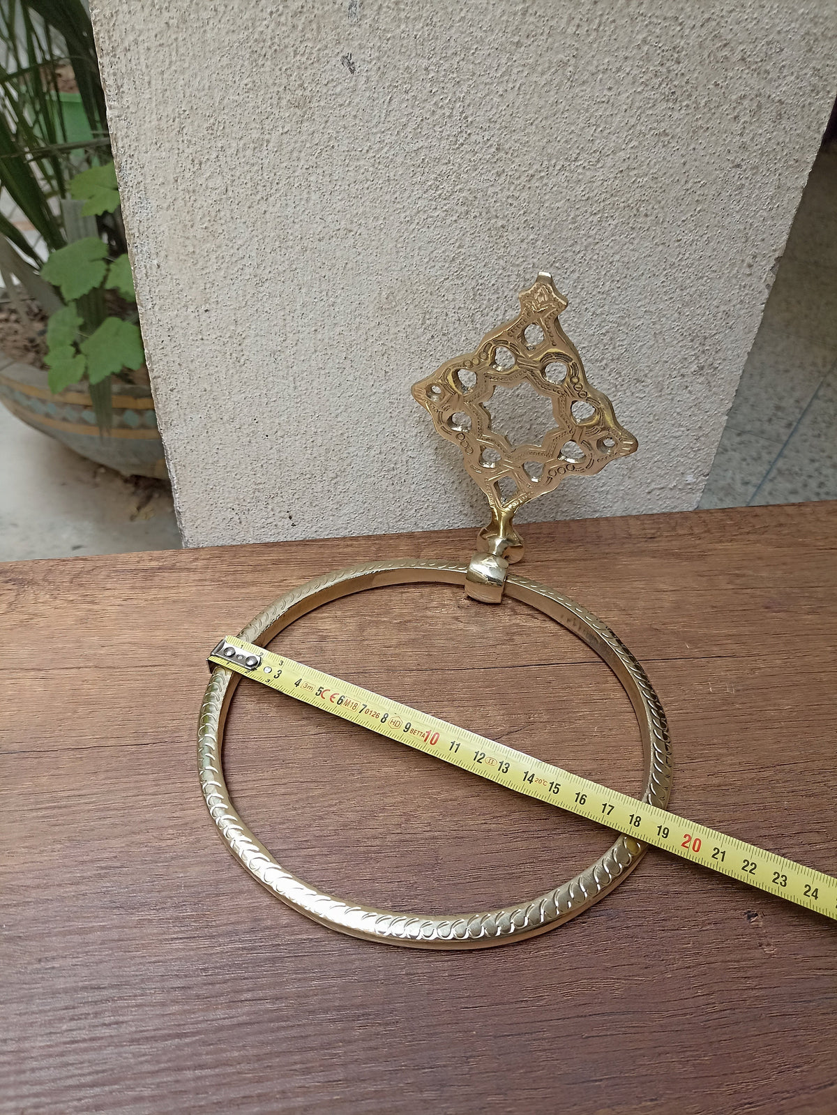 Handcrafted Brass Towel Holder: Artisan-Made Towel Ring