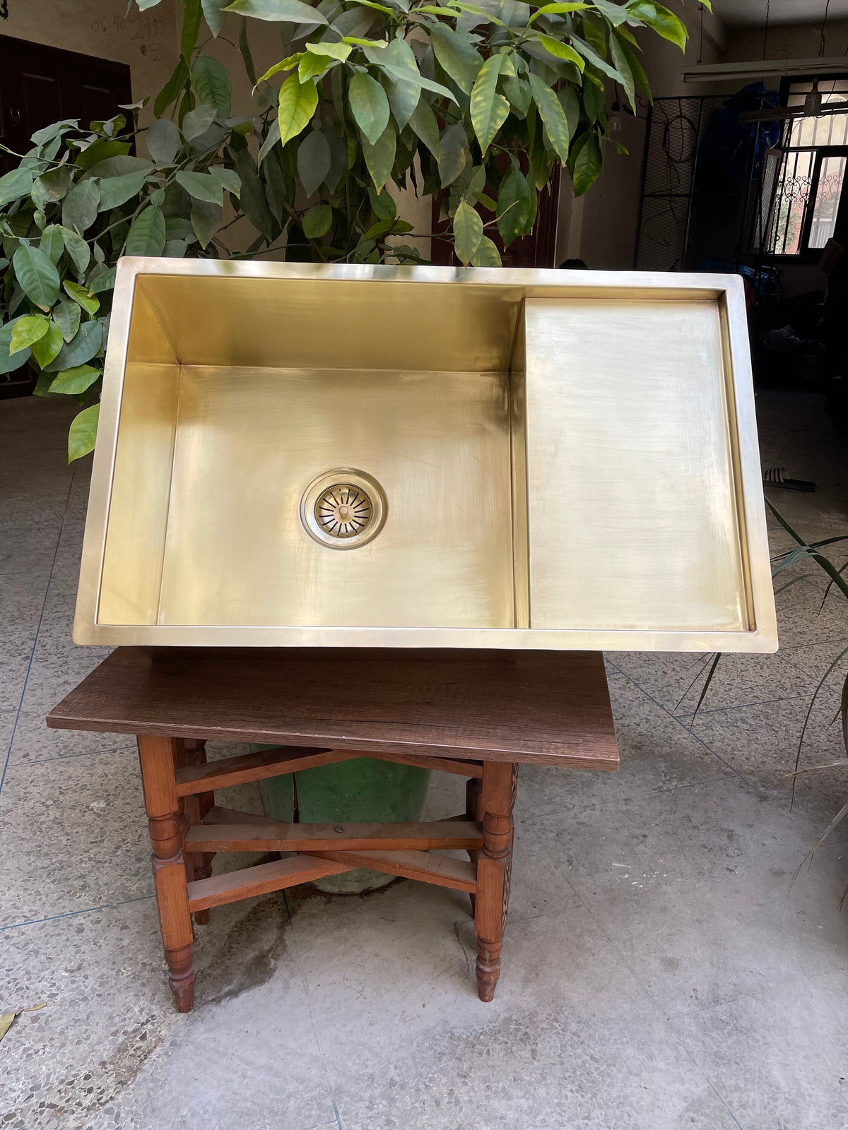 Handmade kitchen brass sink with strainer Stainless copper