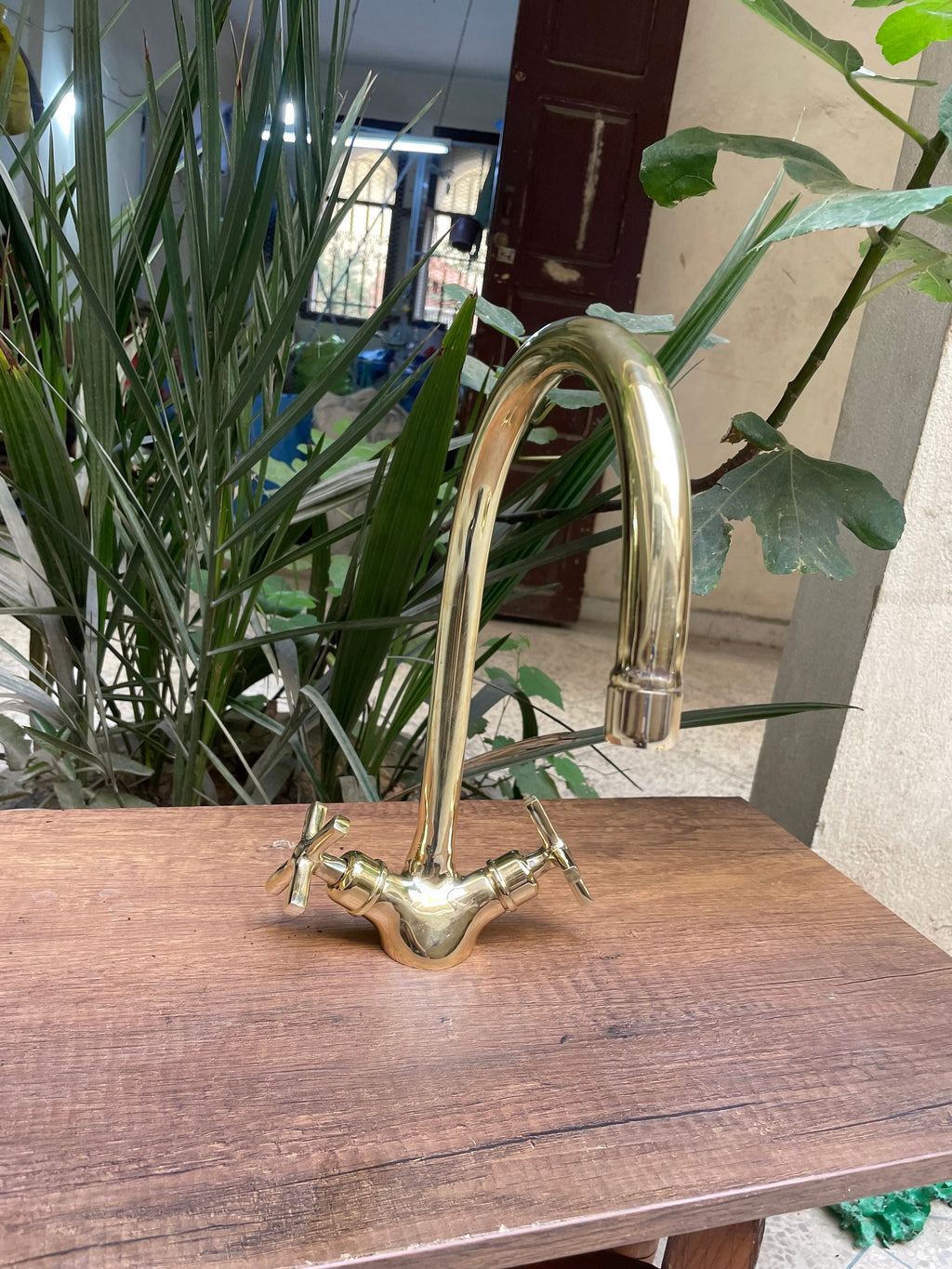 Brass Gooseneck Bathroom Faucet - Elegant Choice for Vanity & Vessel Sinks - Double Handle Sink Fixture in Luxurious Brass Finish