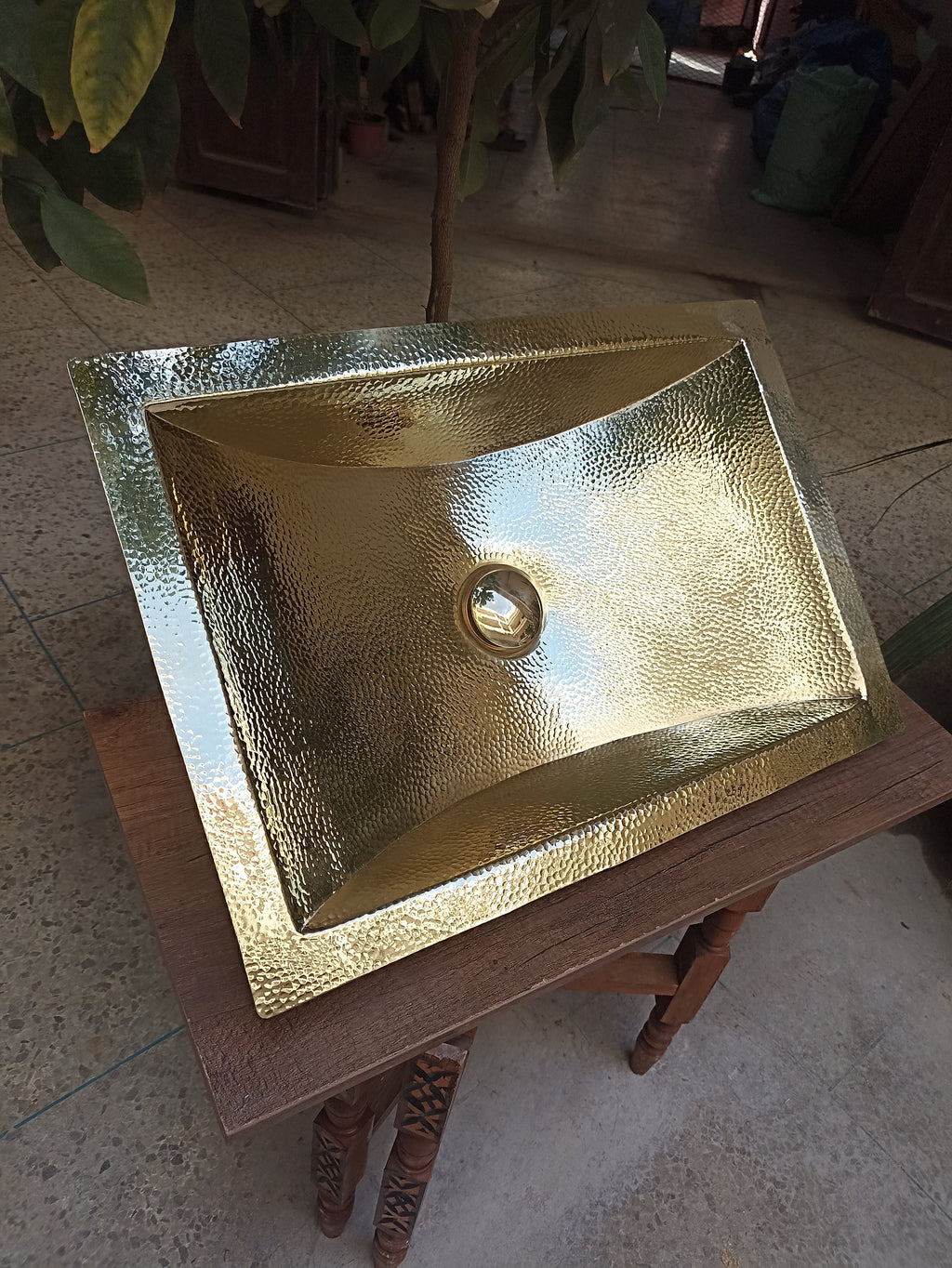 Handcrafted Hammered Brass Sink - Elegant Rectangular Undermount Design for Kitchen and Bathroom - Shiny Brass Finish.