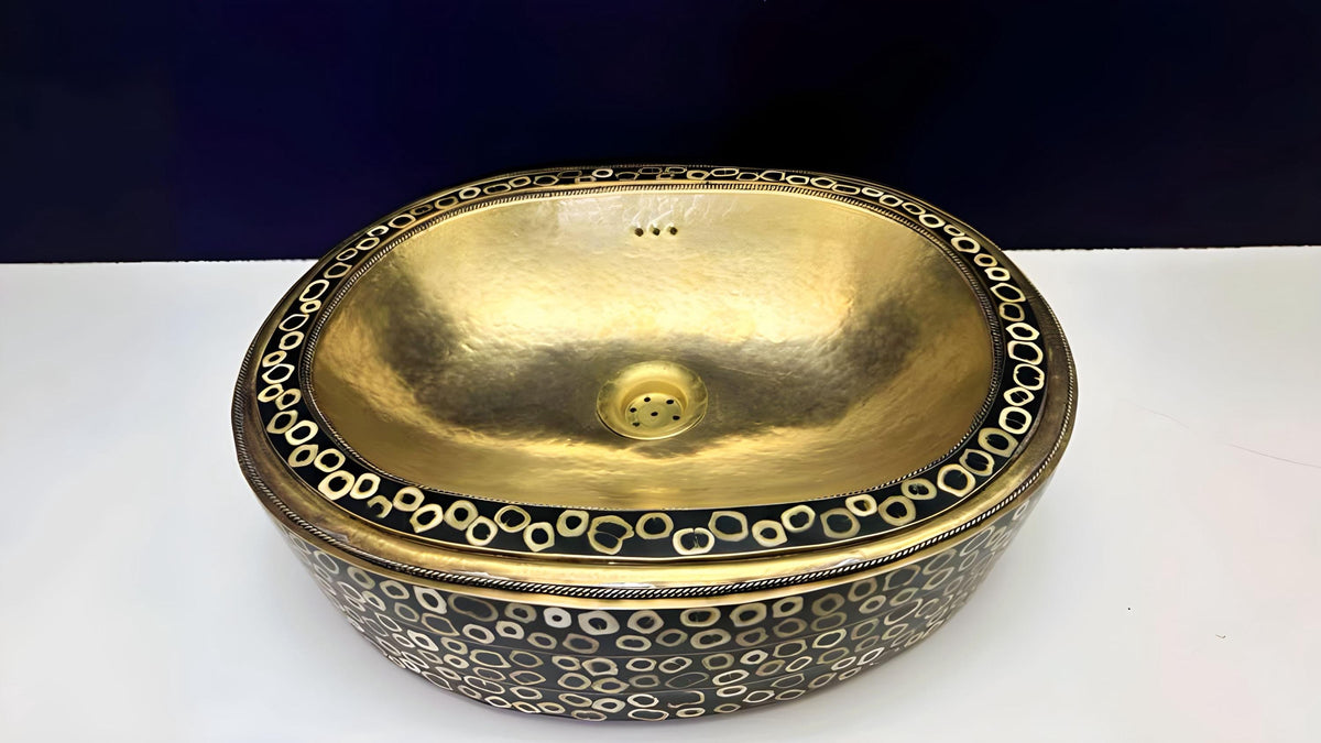 Luxury unlacquered brass Bathroom Sink