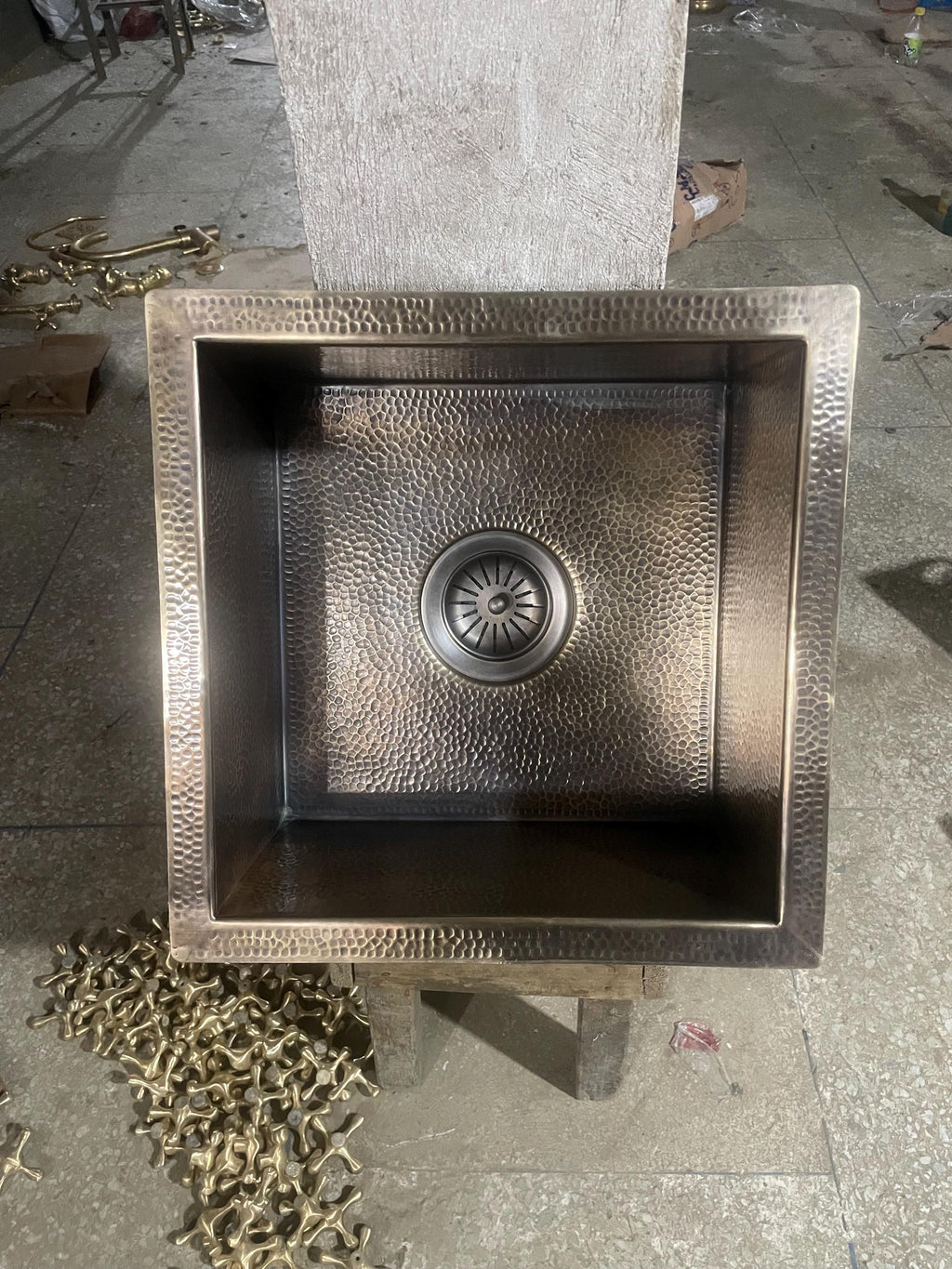 Artisan Hand-Hammered Brass Undermount Sink - Rustic Elegance for Kitchen