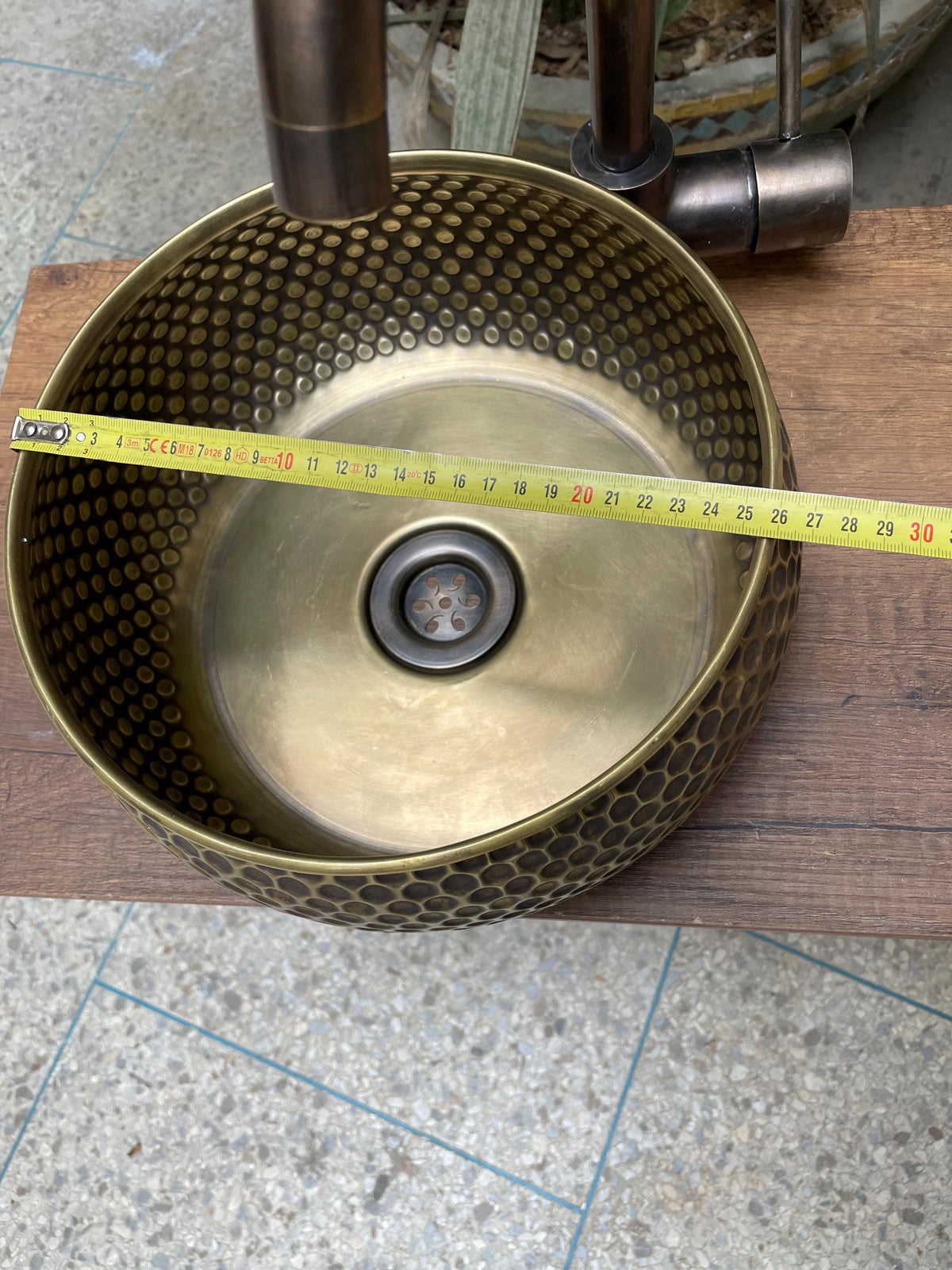 Hand hammered round solid brass kitchen sink