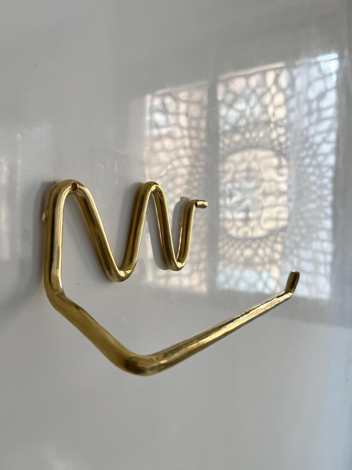 Unlacquered Brass Towel Bar, Handmade Brass Towel Holder, Curved Towel Rail for Bathroom, Stylish Wall-Mounted Brass Tow