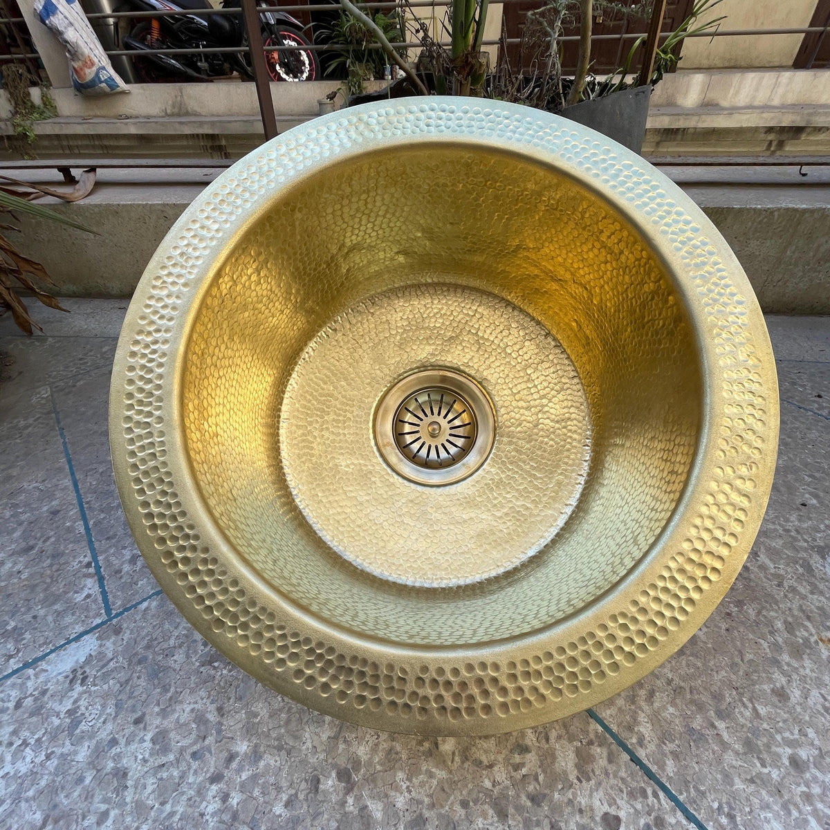 Custom Bathroom Sink - Mid Century Brass Vessel Sink - Hand Crafted Vessel Sink - Etched Sink-sink de bar