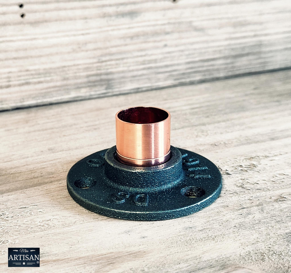 15mm, 22mm, 28mm Copper Cast Iron Floor / Wall Flange Pipe Mount For Copper Pipe - Clothes Rail - Coat Hook - Towel Rail