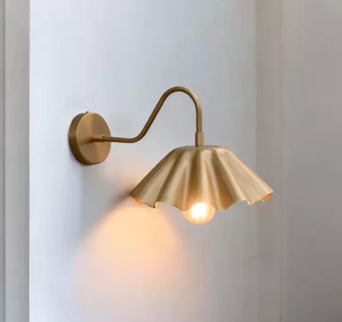 Handmade Elegant Flower-Shaped Brass Wall Lamp.raw brass sputnik mid century lighting.Wall Mounted.Italian Brass sconces
