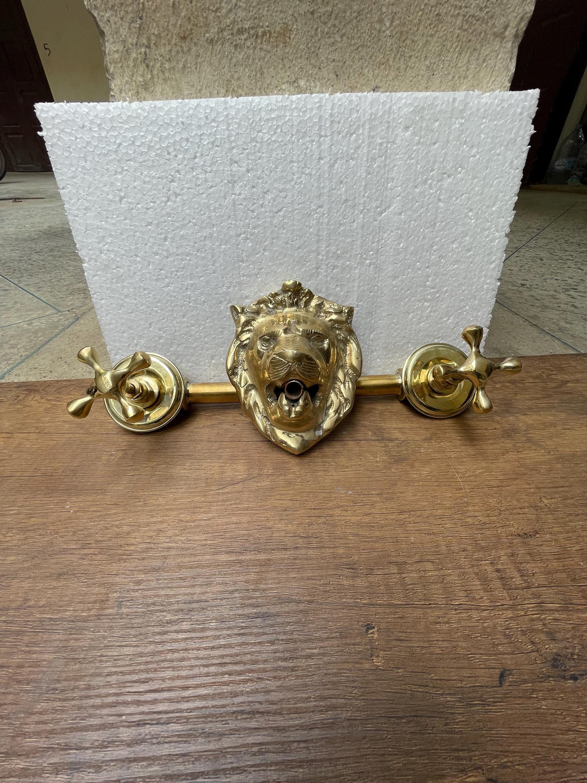 Exquisite Moroccan Wall-Mounted Brass Lion Head Faucet