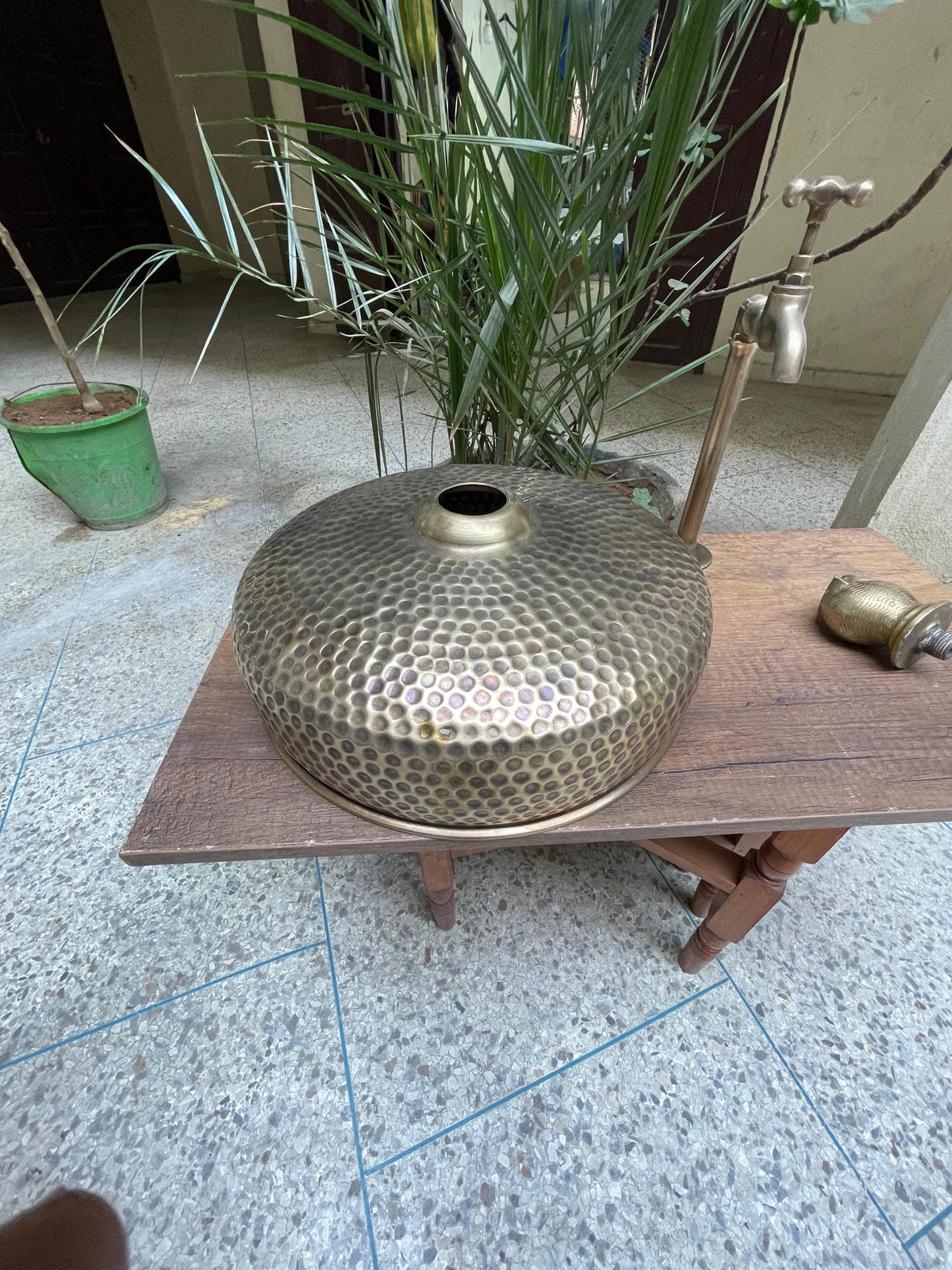 round sink, Moroccan sink in hand-engraved hammered brass, patina, handmade pattern