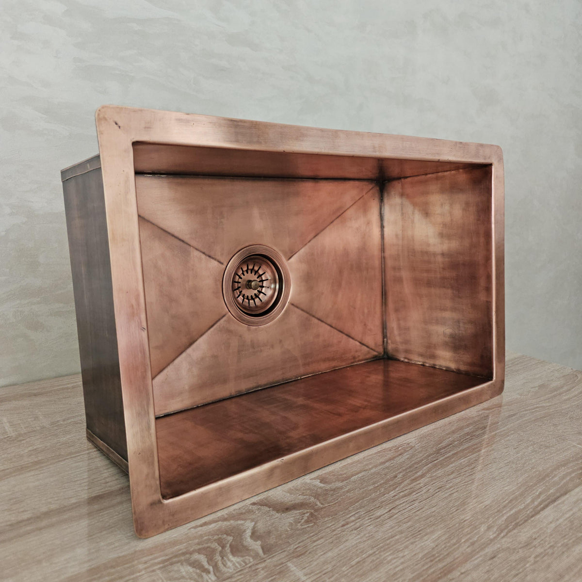 Copper Sink – Antique Patina Smooth Undermount Basin